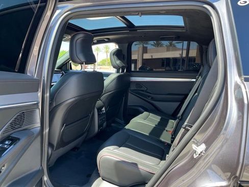 Used 2024 Jeep Wagoneer Launch Edition AWD/4WD image 12