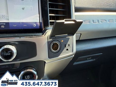 Used 2022 Ford F250 Lariat w/ Lariat Ultimate Package AWD/4WD image 25