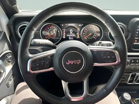 Used 2018 Jeep Wrangler Unlimited Sahara w/ Cold Weather Group AWD/4WD image 17