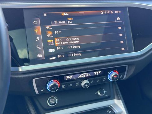 Used 2023 Audi Q3 2.0T Premium w/ Convenience Package image 24