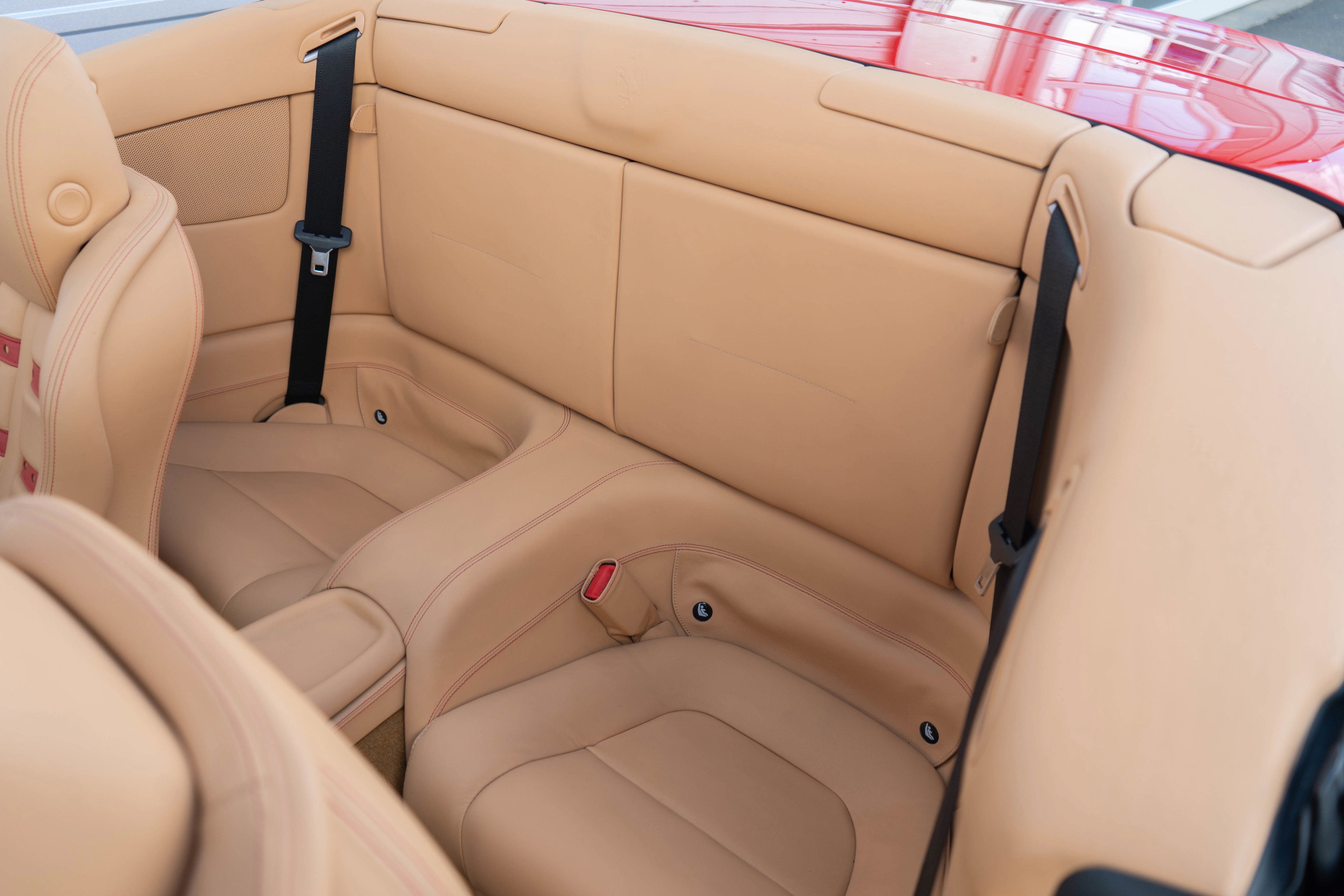 Used 2010 Ferrari California RWD image 25