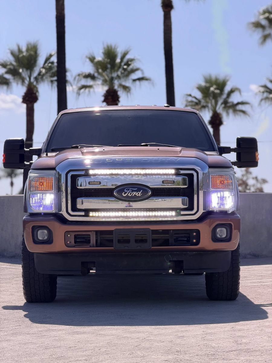 Used 2012 Ford F250 Lariat w/ Lariat Interior Pkg AWD/4WD image 4