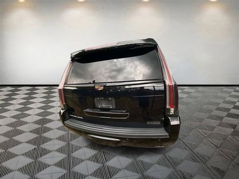 Used 2019 Cadillac Escalade Platinum w/ Escalade Sport Edition AWD/4WD image 6