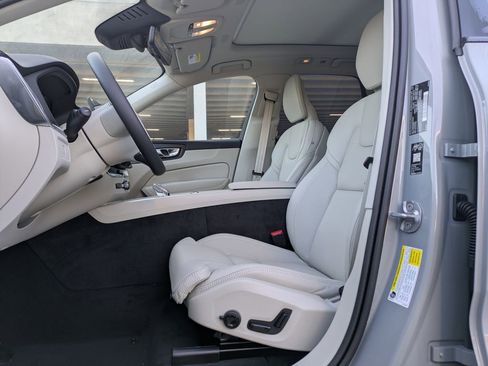 New 2026 Volvo XC60 B5 Ultra w/ Protection Package Premier AWD/4WD image 3
