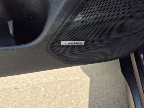 Used 2017 Subaru Outback 2.5i Limited image 12