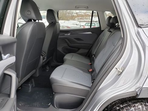 New 2026 Volkswagen Tiguan SE FWD image 7
