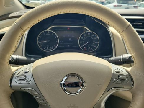 Used 2018 Nissan Murano Platinum w/ Cargo Package FWD image 22