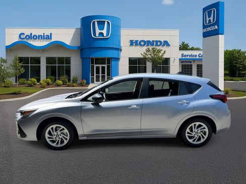 Used 2025 Subaru Impreza 2.0i AWD/4WD image 3