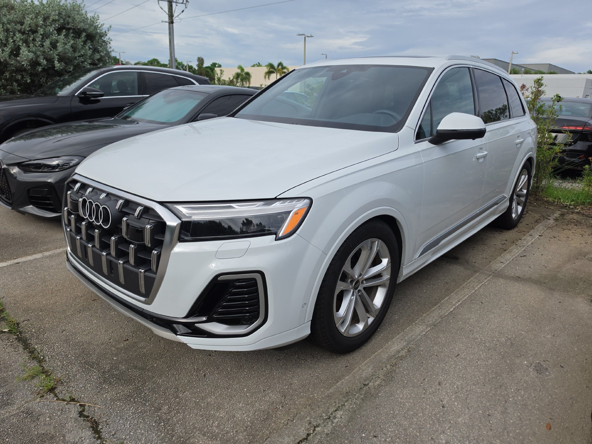 Certified 2026 Audi Q7 3.0T Premium Plus w/ Premium Plus Package AWD/4WD image 3