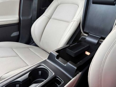 New 2026 Lincoln Corsair Reserve FWD image 36