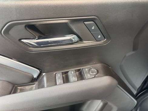 Used 2024 Chevrolet Colorado Z71 w/ Z71 Convenience Package 2 image 14