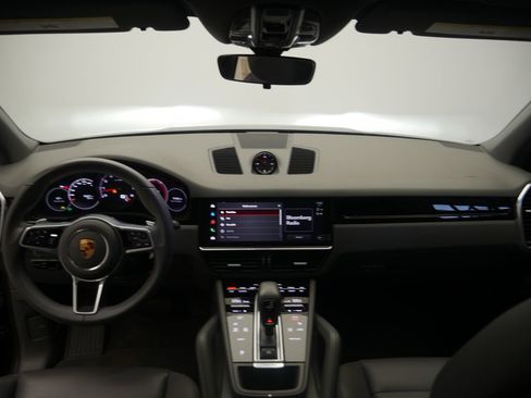 Certified 2023 Porsche Cayenne AWD/4WD image 28