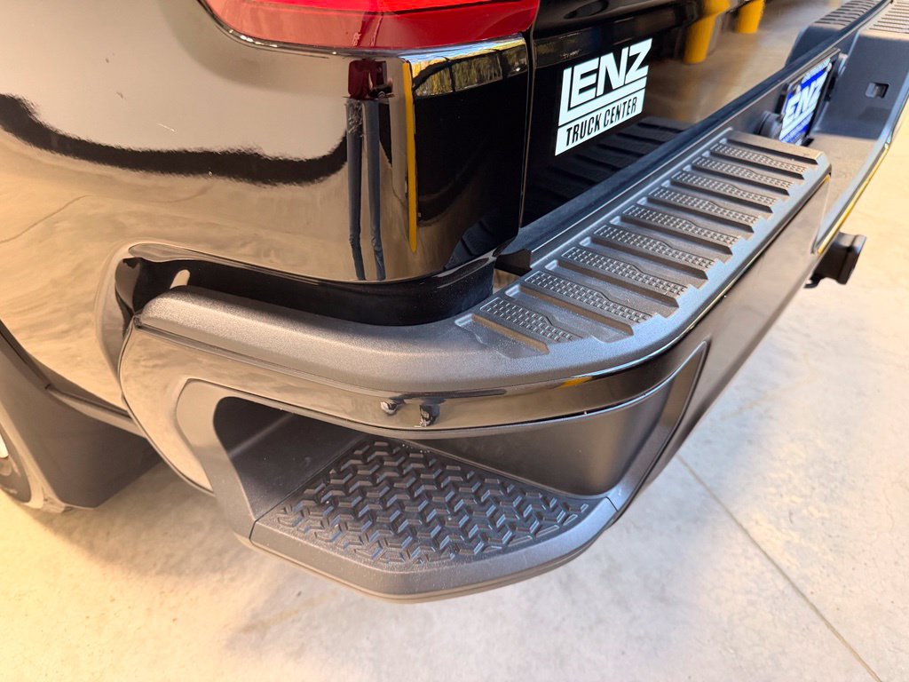 Used 2021 Chevrolet Silverado 1500 Custom AWD/4WD image 16