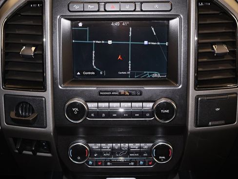 Certified 2019 Ford Expedition XLT w/ Equipment Group 202A image 31