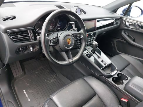 Certified 2023 Porsche Macan Turbo image 18