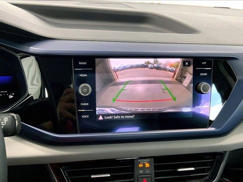 Used 2022 Volkswagen Taos SE image 24