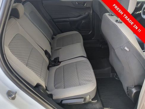 Used 2022 Ford Escape SE w/ Cold Weather Package image 18