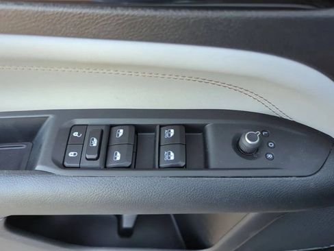 Used 2022 Jeep Compass Limited AWD/4WD image 13