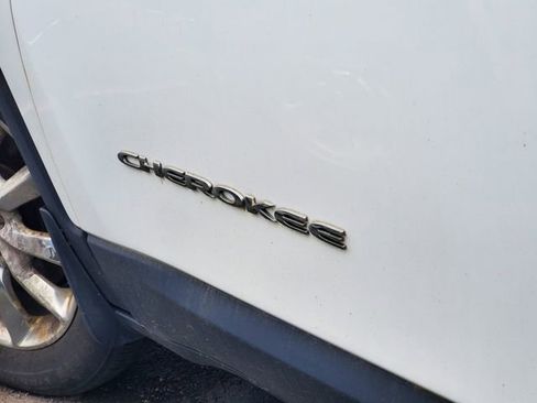 Used 2015 Jeep Cherokee Limited AWD/4WD image 5