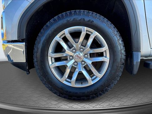 Used 2022 GMC Sierra 1500 SLT w/ SLT Premium Package image 9
