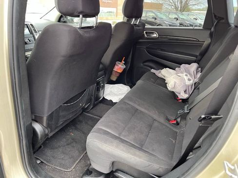 Used 2011 Jeep Grand Cherokee Laredo AWD/4WD image 6