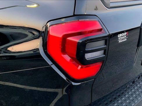 Used 2026 Toyota 4Runner SR5 AWD/4WD image 27