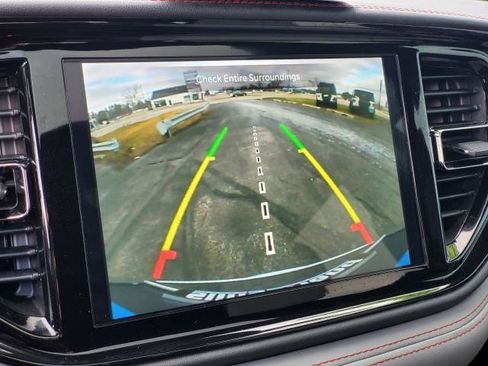 Used 2023 Dodge Durango GT image 17