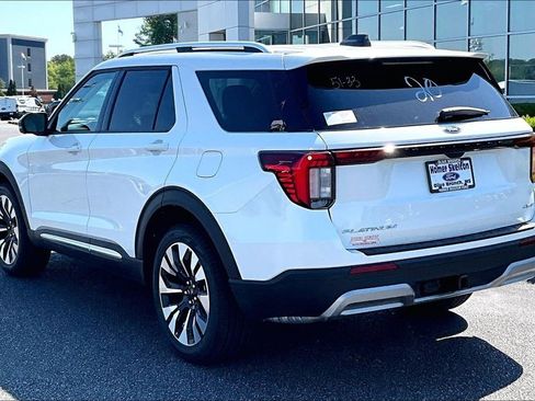 New 2026 Ford Explorer Platinum AWD/4WD image 3