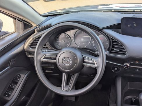 Used 2020 MAZDA MAZDA3 Base image 15