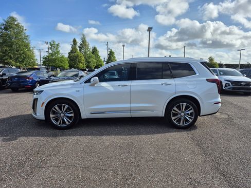 Used 2020 Cadillac XT6 Premium Luxury FWD image 3