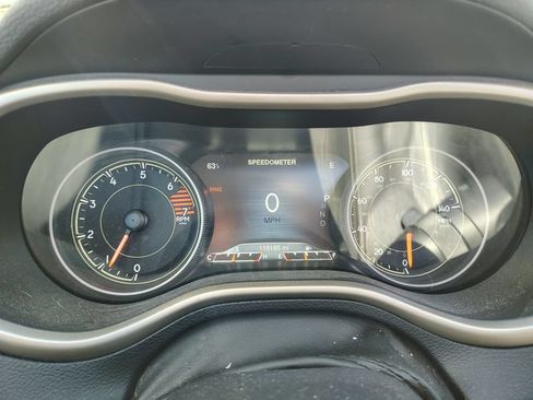 Used 2016 Jeep Cherokee Limited FWD image 14
