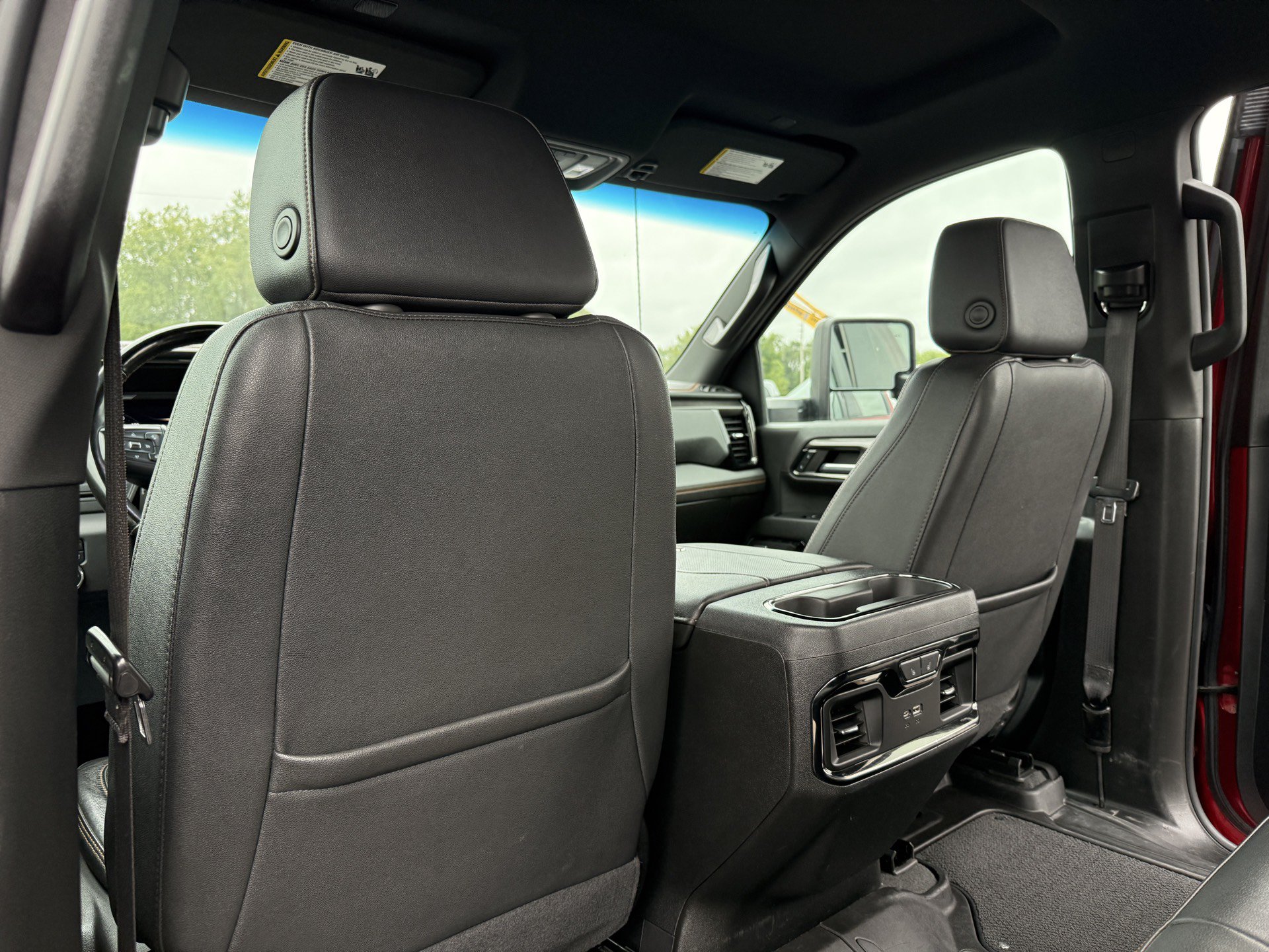 Used 2024 GMC Sierra 2500 AT4 w/ AT4 Preferred Package AWD/4WD image 29
