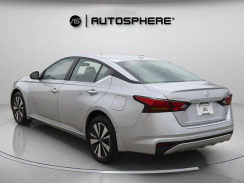 Used 2022 Nissan Altima 2.5 SV AWD/4WD image 7