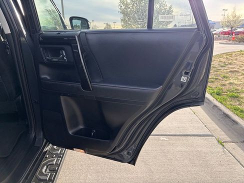 Used 2024 Toyota 4Runner TRD Off-Road Premium image 18