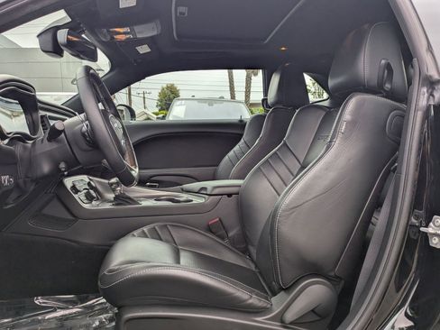 Used 2016 Dodge Challenger SRT Hellcat image 16