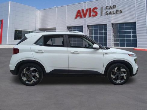 Used 2025 Hyundai Venue SEL FWD image 5