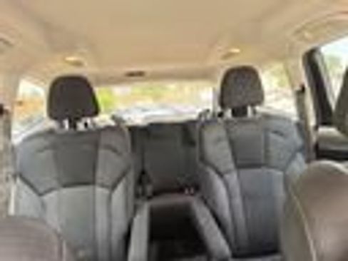 Used 2021 Subaru Ascent Premium w/ Convenience Package AWD/4WD image 9