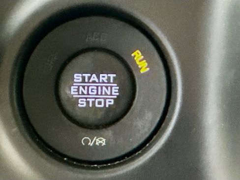 Certified 2021 Jeep Gladiator Sport image 16