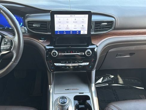 Certified 2023 Ford Explorer King Ranch RWD image 10