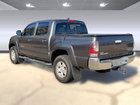 Used 2015 Toyota Tacoma PreRunner image 3