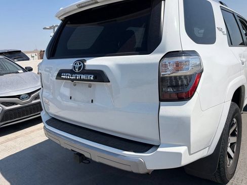 Used 2018 Toyota 4Runner TRD Off-Road Premium AWD/4WD image 4