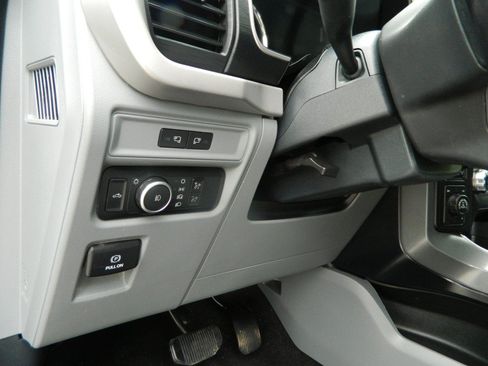 Used 2022 Ford F150 XLT w/ Equipment Group 301A Mid AWD/4WD image 15