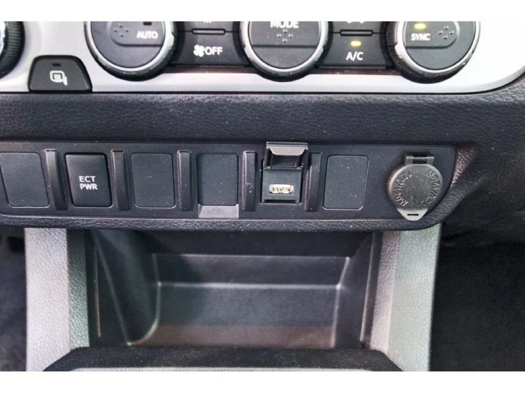 Used 2023 Toyota Tacoma SR AWD/4WD image 28