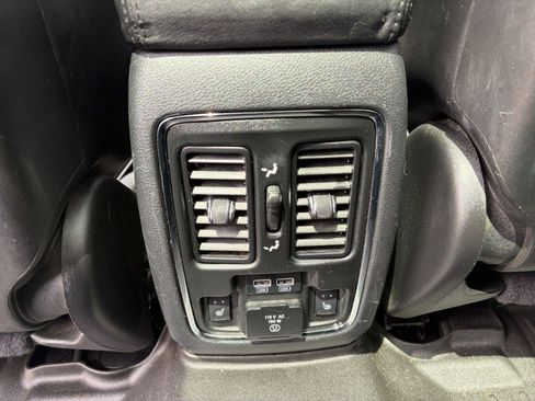 Used 2017 Jeep Grand Cherokee Summit AWD/4WD image 21