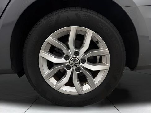 Used 2016 Volkswagen Passat 1.8T S FWD image 27