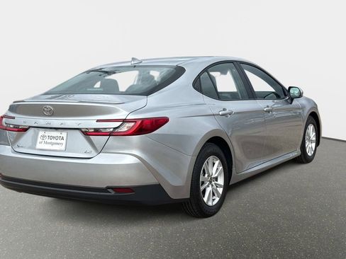 Used 2025 Toyota Camry LE w/ Convenience Package image 3