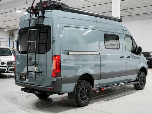 Used 2021 Mercedes-Benz Sprinter 2500 image 6