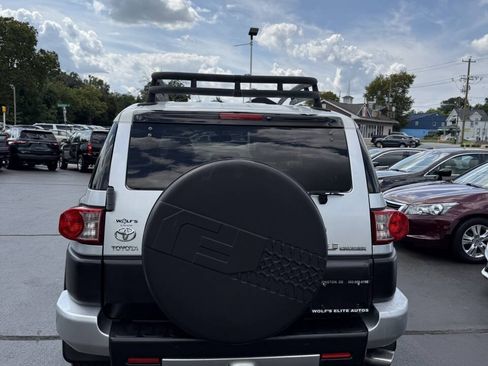 Used 2007 Toyota FJ Cruiser 4WD image 7