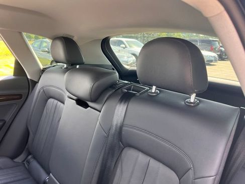 Used 2018 Audi Q5 2.0T Premium w/ Convenience Package AWD/4WD image 18