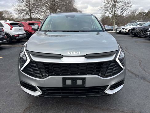 Used 2025 Kia Sportage LX image 7